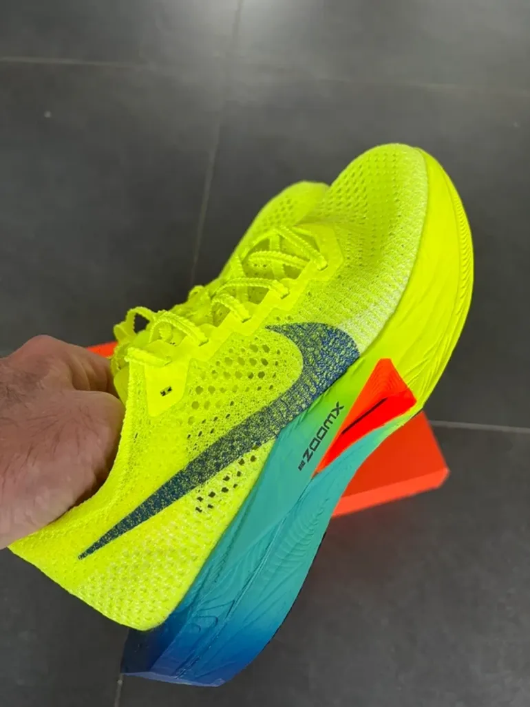 Nike Vaporfly Next% 3 bike usato — immagine 5 di 8