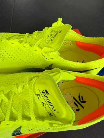 Nike Vaporfly Next% 3 bike usato — immagine 2 di 8