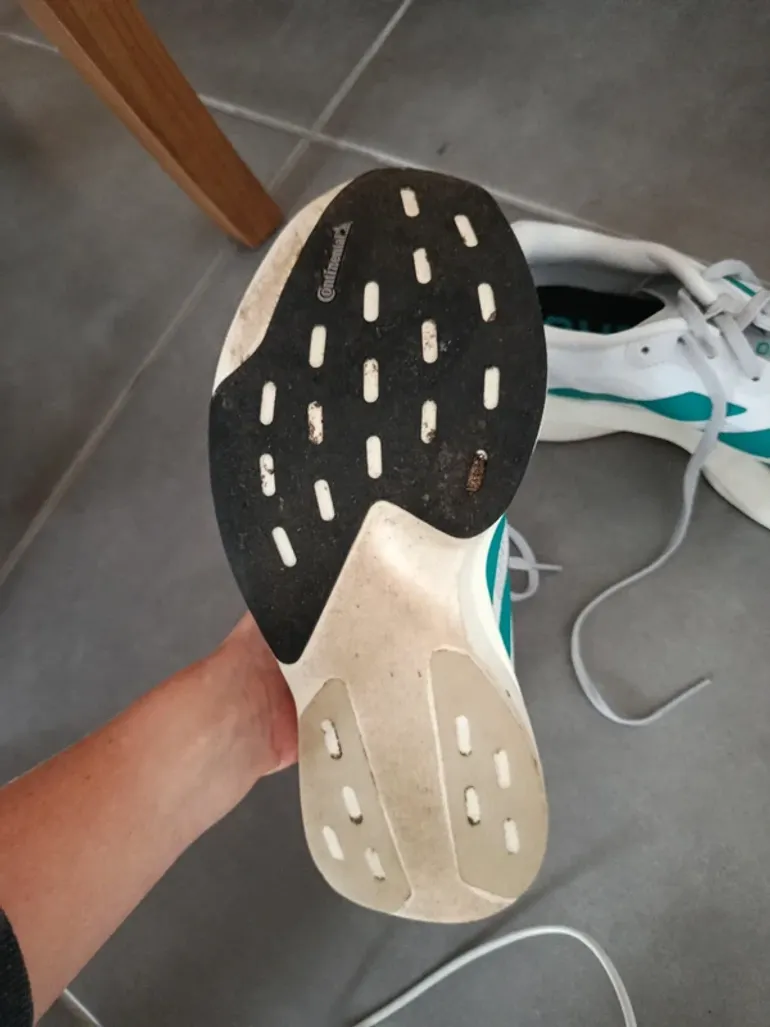 Używany Pro Adizero Lightstrike bike — zdjęcie 4 z 4