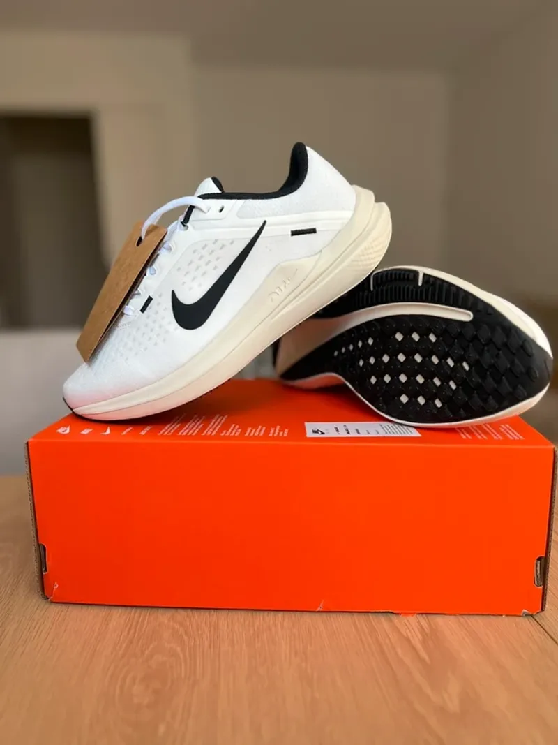 Brugt Nike Air Winflo 10 Running Shoes