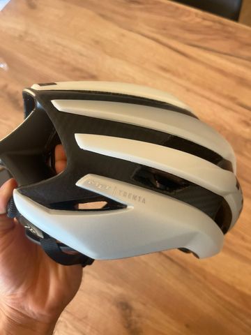 Used MET Trenta 3k 2026 bike — image 9 of 19
