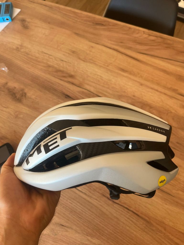 Used MET Trenta 3k 2026 bike — image 2 of 19