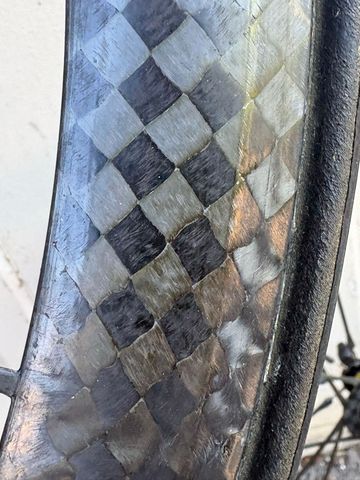 Used Mavic Cosmic Ultimate Carbon Wheels bike — image 3 of 4