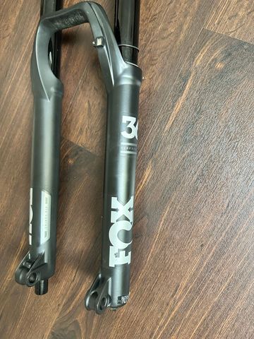Used Fox 36 Float Performance GRIP27, 5 2021 bike — image 3 of 3