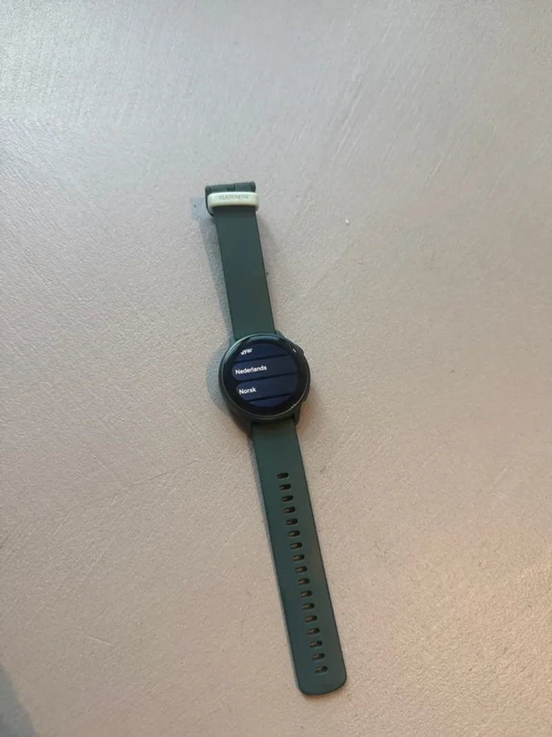 Used Garmin vivoactive 6 Electronics