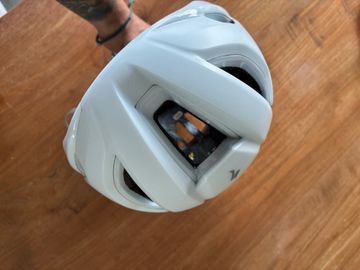 Used Specialized Evade 3 Helmet 2025 bike — image 3 of 6