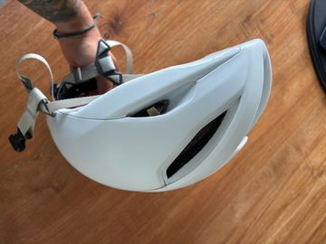 Used Specialized Evade 3 Helmet 2025 bike — image 4 of 6
