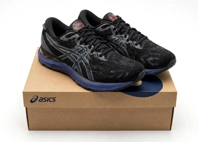 Tweedehands Asics Gel-Cumulus 23 Goretex bike — afbeelding 2 van 4