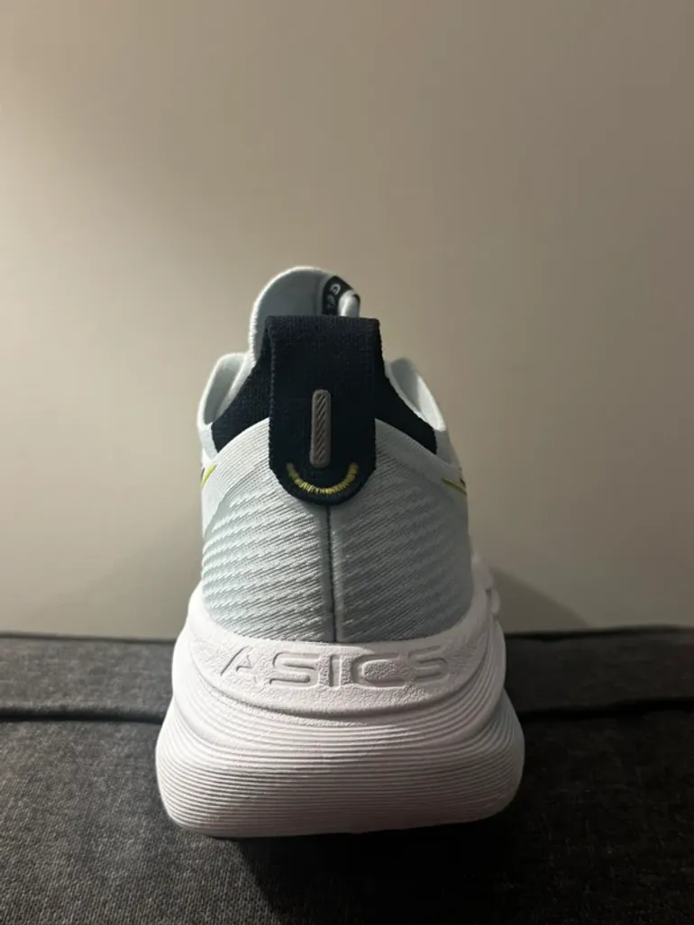 Used Asics Gel Nimbus 27 bike — image 3 of 6