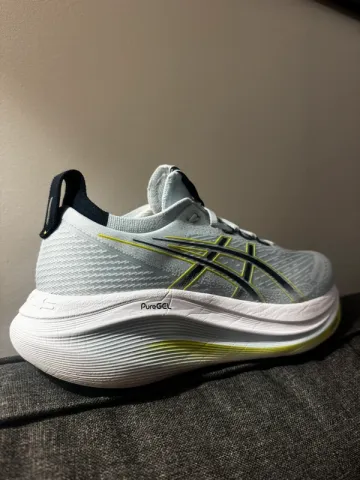 Used Asics Gel Nimbus 27 bike — image 2 of 6