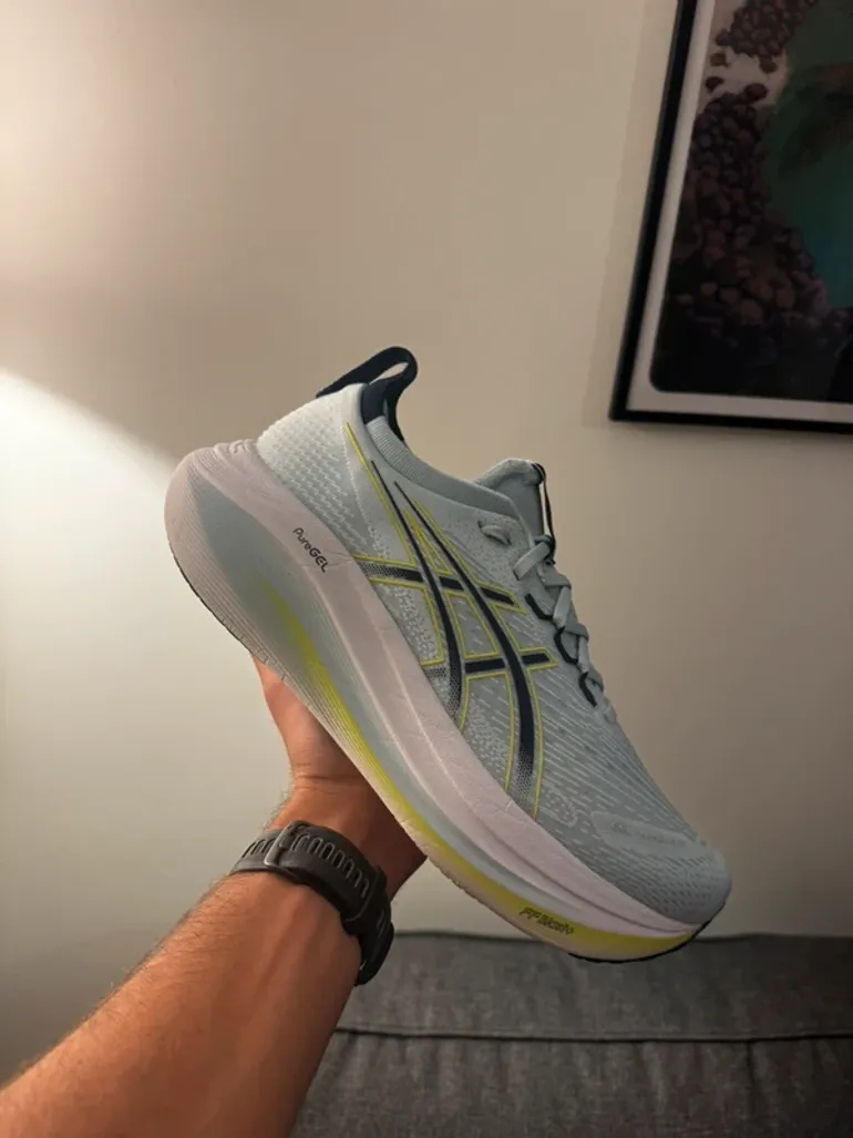 Used Asics Gel Nimbus 27 bike — image 1 of 6