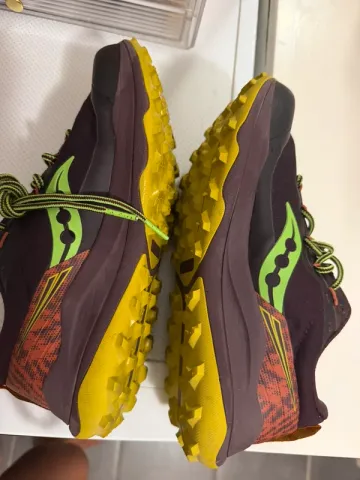 Used Saucony Xodus Ultra 2 bike — image 4 of 5