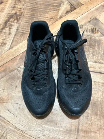 Used Nike Sport Shoes bike — image 5 of 8
