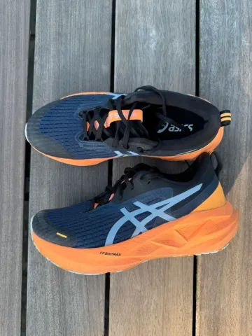 Used Asics Novablast 5 Lite-Show 2026 bike — image 1 of 8