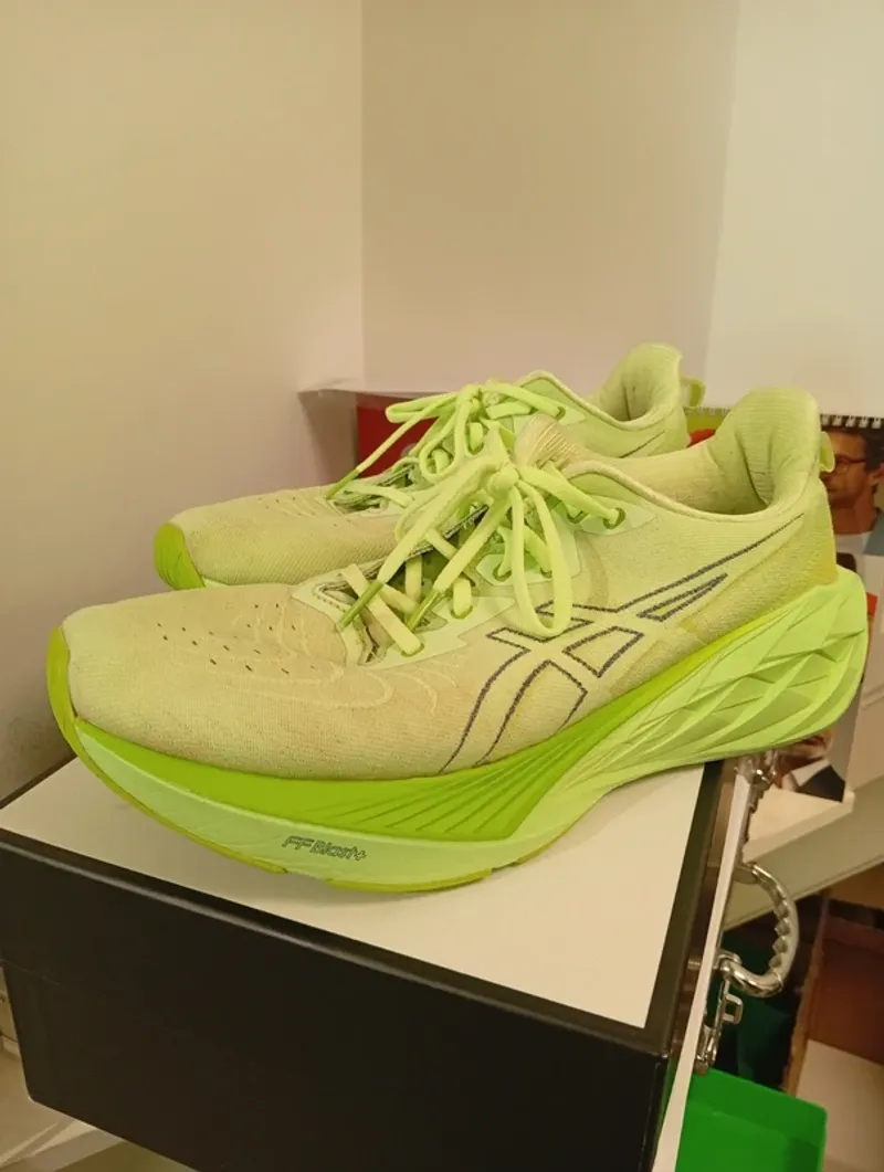 Used Asics Running Shoes Running Shoes