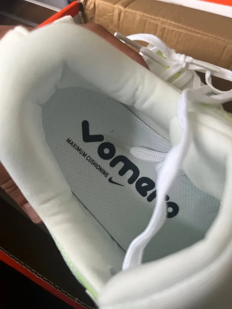 Used Nike Vomero 18 bike — image 4 of 4