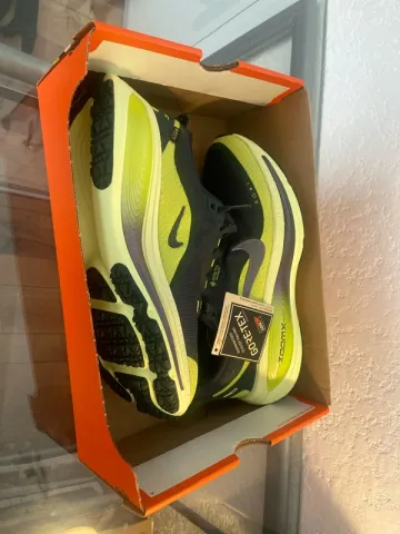 Brugt Nike Vomero 18 GTX bike — billede 2 af 8