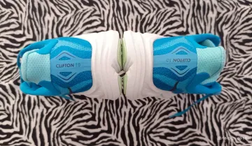 Used Hoka Clifton 10 bike — image 6 of 9