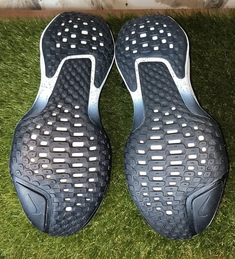 Used Nike ZoomX Run bike — image 2 of 4