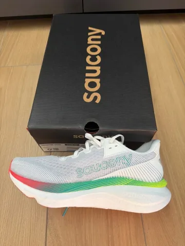 Tweedehands Saucony Endorphin Azura bike — afbeelding 4 van 5