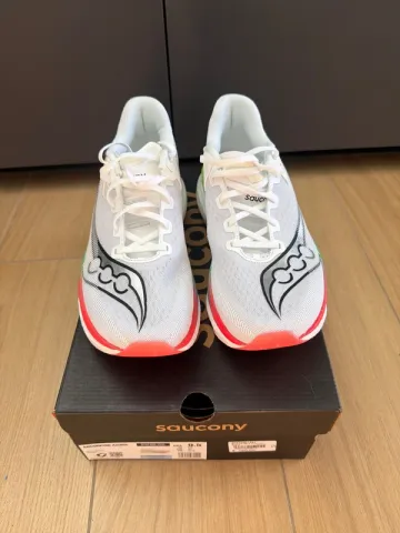 Tweedehands Saucony Endorphin Azura bike — afbeelding 1 van 5