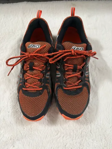 Used Asics Gel Trail LAHAR 4 bike — image 2 of 2