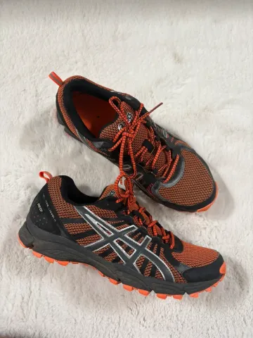 Used Asics Gel Trail LAHAR 4 bike — image 1 of 2
