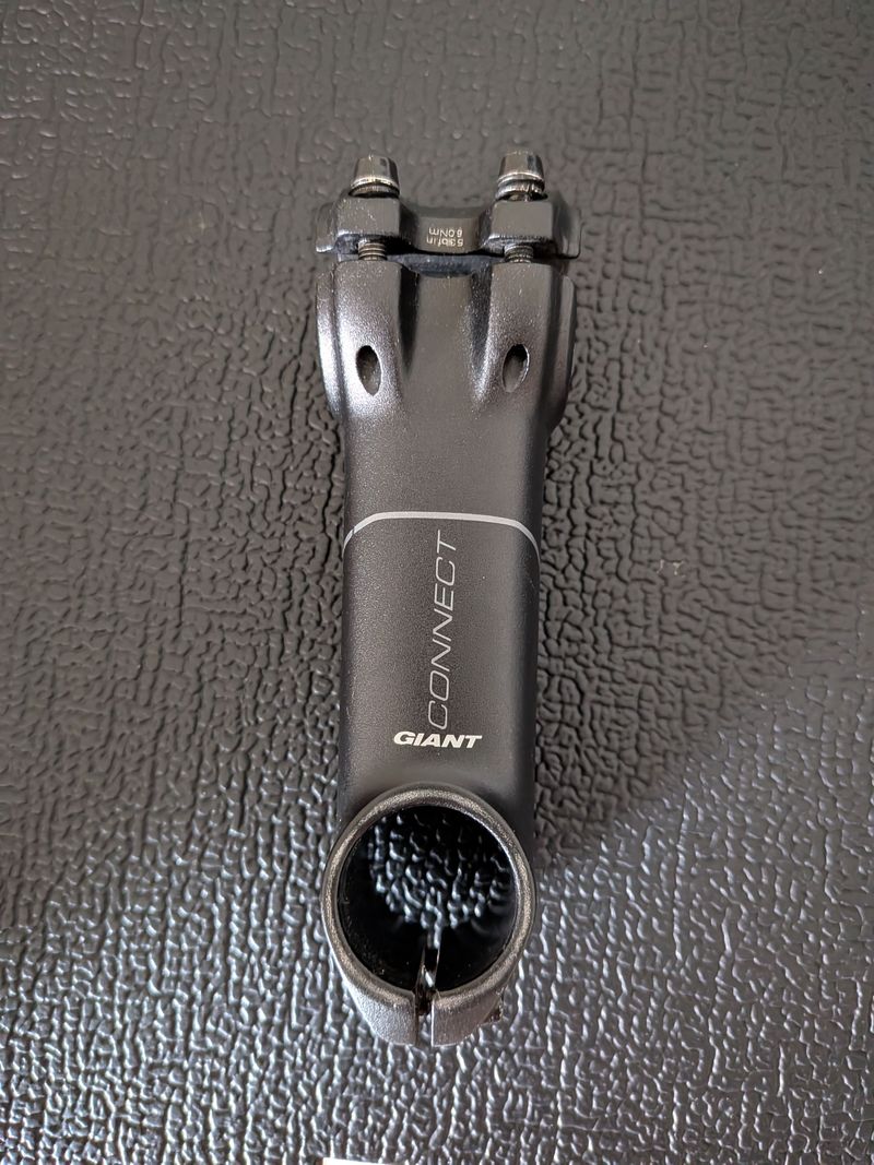 Used Giant Connect Stem Cockpit