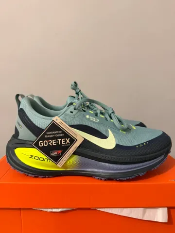 Used Nike Vomero 18 Gore-Tex bike — image 1 of 11