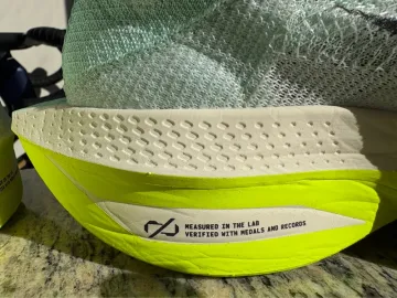 Used Nike Alphafly 2 bike — image 6 of 10