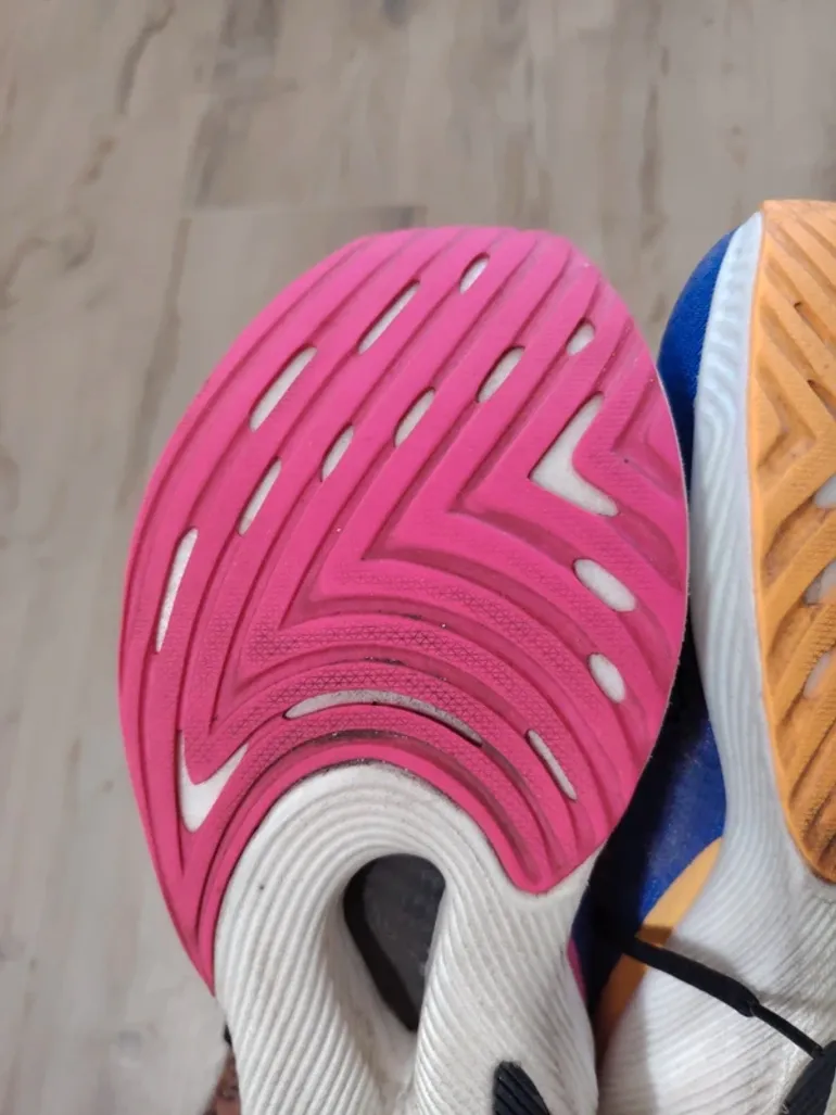 Used New Balance Elite V3 bike — image 4 of 8