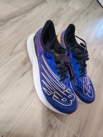 Used New Balance Elite V3 bike — image 2 of 8