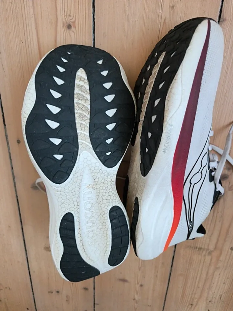 Used Saucony Ride 19 bike — image 6 of 6