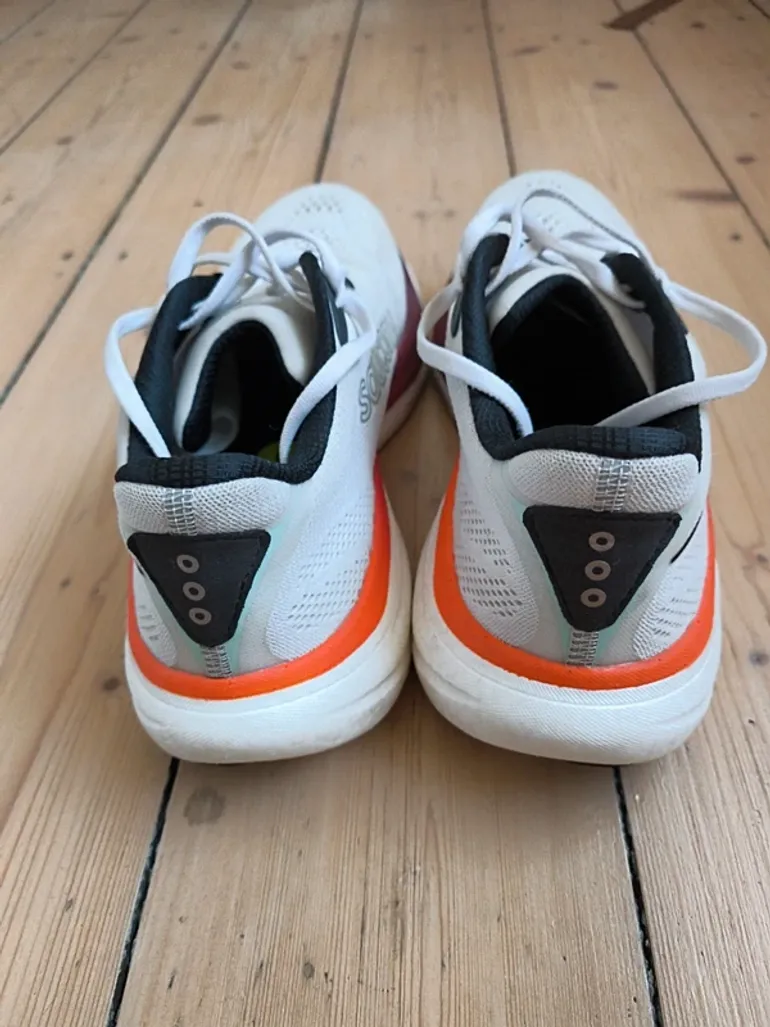 Used Saucony Ride 19 bike — image 3 of 6