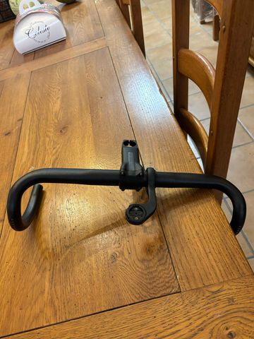 Käytetty Specialized Handlebar and Stem 2026 bike — kuva 3 / 4