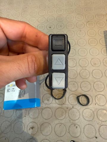 Shimano ASSIST/SHIFT SWITCH. SW-E6000. bike de segunda mano — imagen 8 de 13