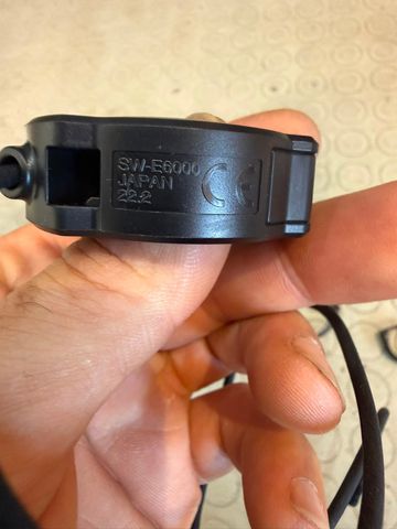 Shimano ASSIST/SHIFT SWITCH. SW-E6000. bike de segunda mano — imagen 3 de 13