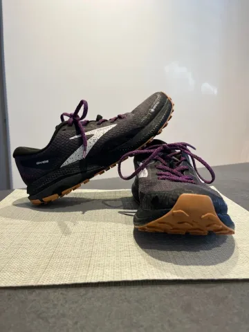 Used Brooks Divide 4 bike — image 3 of 12
