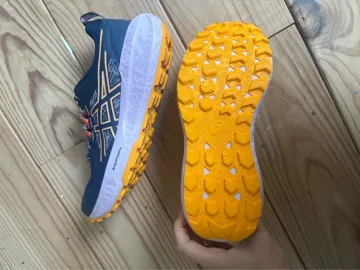 Used Asics Gel Sonoma 8 bike — image 3 of 6