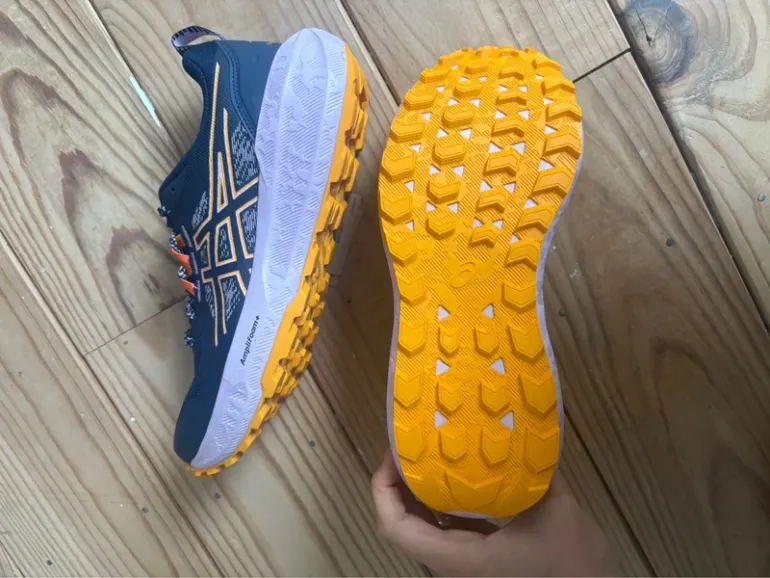 Used Asics Gel Sonoma 8 bike — image 3 of 6