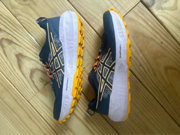 Used Asics Gel Sonoma 8 bike — image 2 of 6