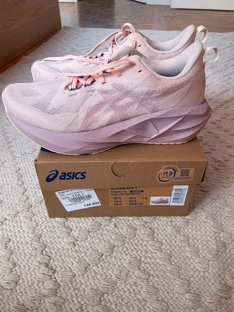 Asics Novablast 5 Running Shoes d'occasion