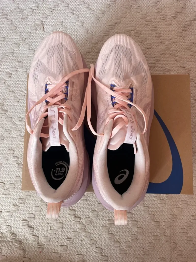 Brugt Asics Novablast 5 bike — billede 3 af 5