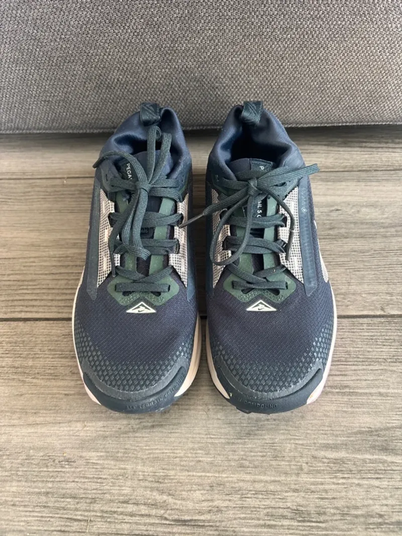 Used Nike Trail Gore-Tex Running Shoes