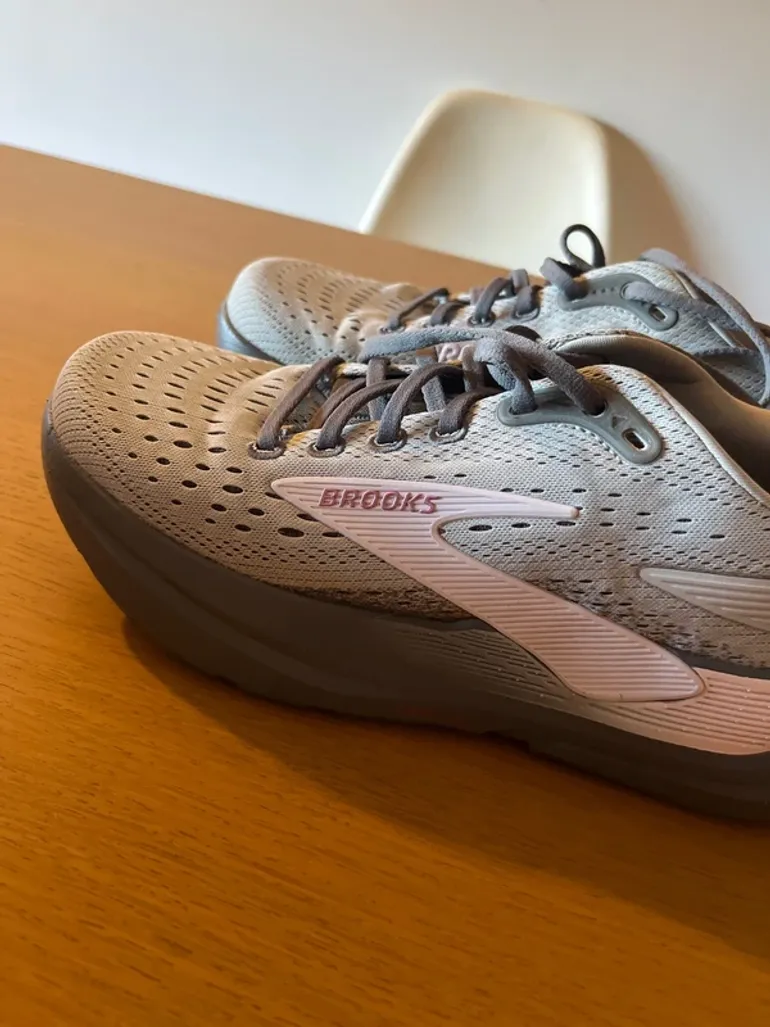 Used Brooks Ghost Max 3 bike — image 4 of 12