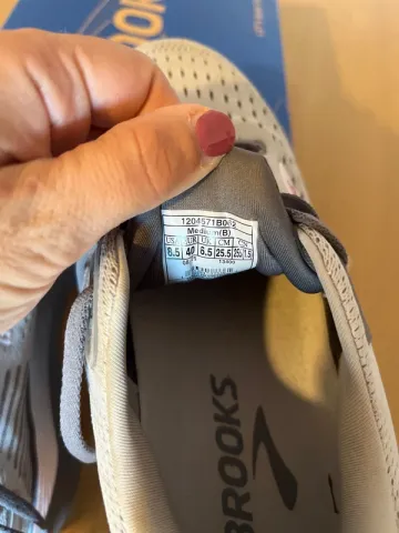 Used Brooks Ghost Max 3 bike — image 9 of 12