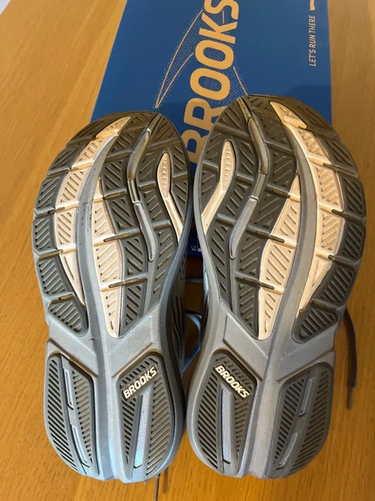 Used Brooks Ghost Max 3 bike — image 7 of 12
