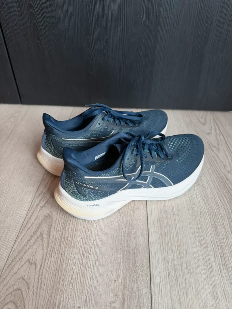 Used Asics GT-2000 12 bike — image 2 of 12