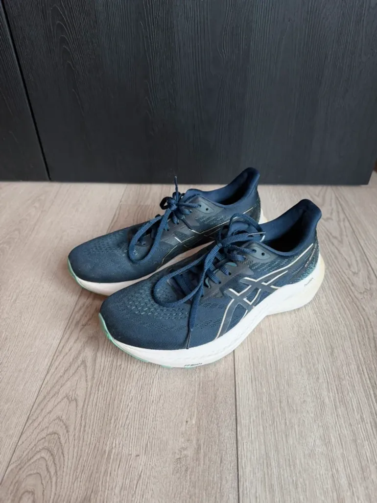 Used Asics GT-2000 12 bike — image 6 of 12