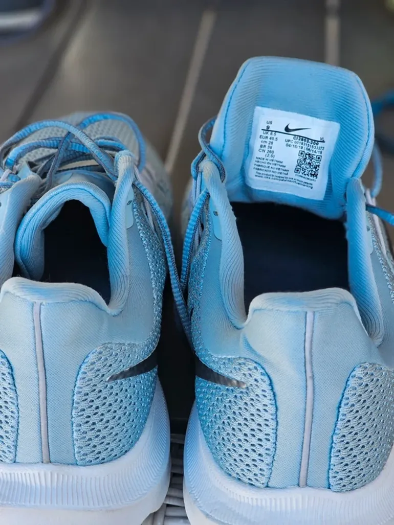 Used Nike Running Shoes bike — image 4 of 13